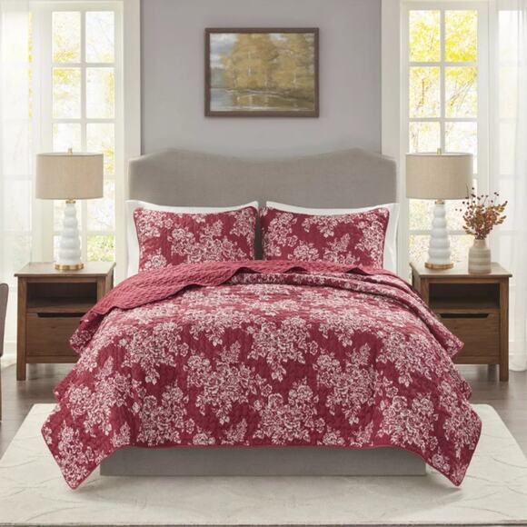 Madison Park Essentials Quilt Set with Shams F/Q - Picture 1 of 4
